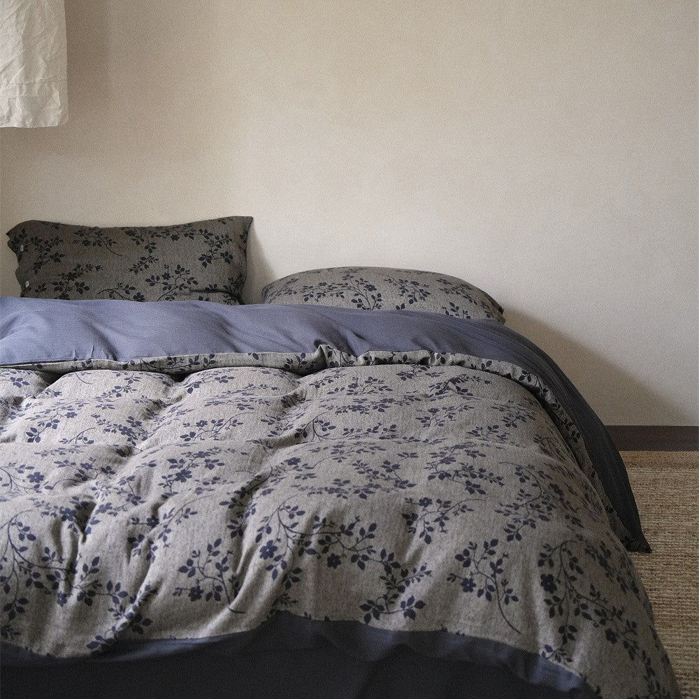 Reversible Cotton Sateen Duvet Cover Set with All-Over Botanical Print and Contrast Reverse