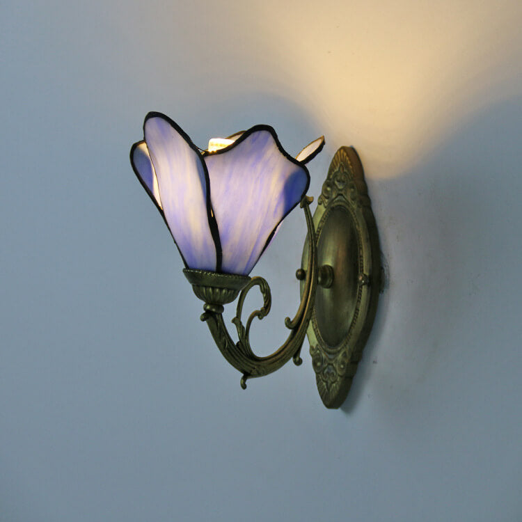 Stained Glass Wall Light - Flower Design - Vintage Style - 1-Light - Image 1