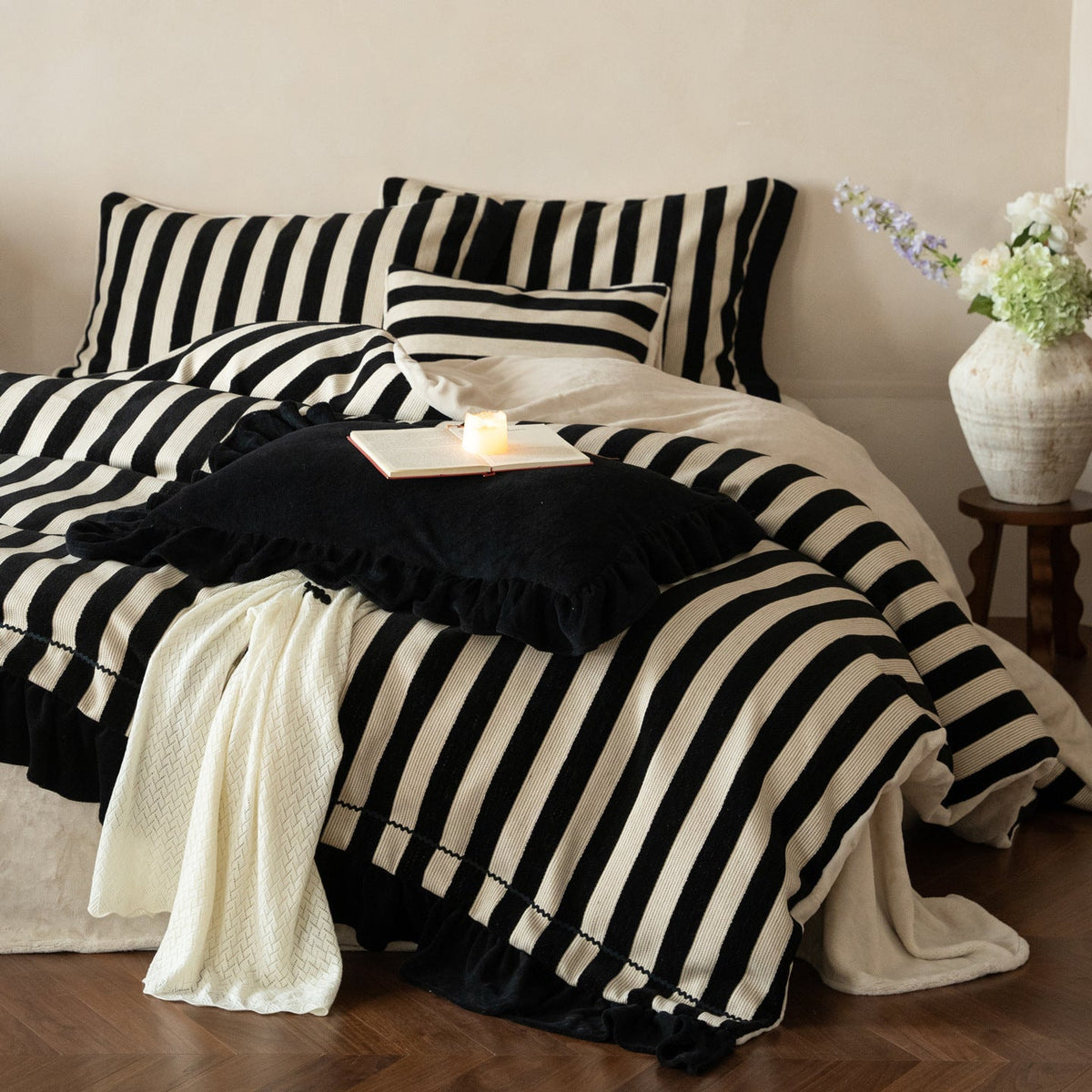 Striped Cotton-Linen Bedding Set with Ruffles and Pillowcases