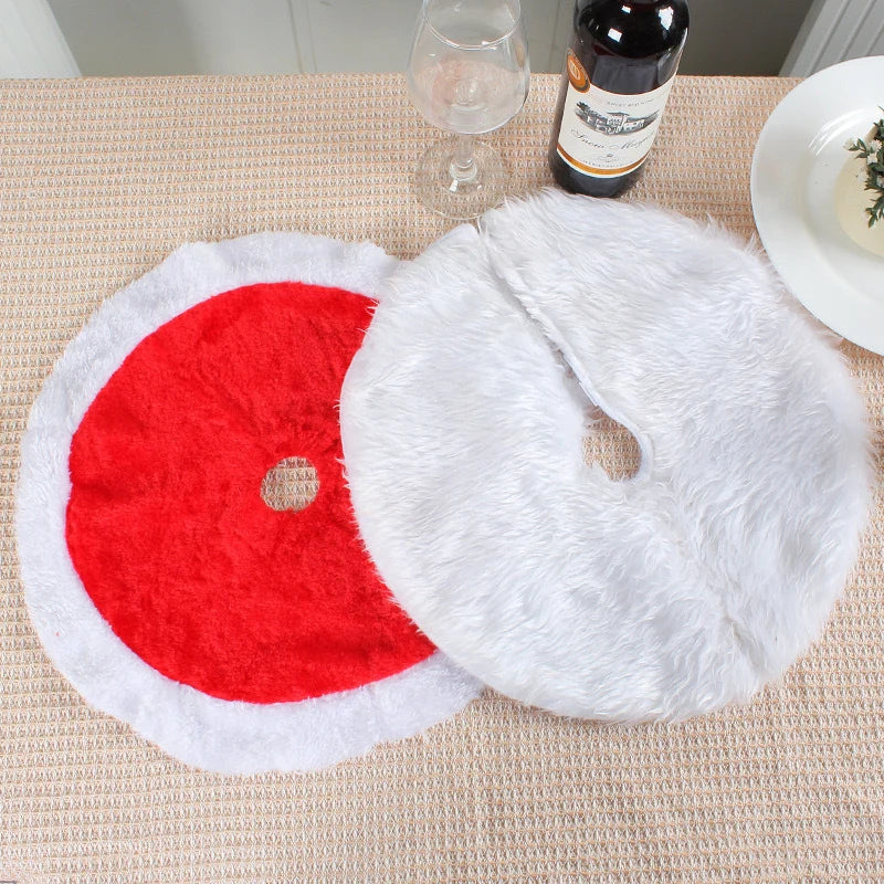 Tabletop Christmas Tree Skirt with Plush Faux Fur