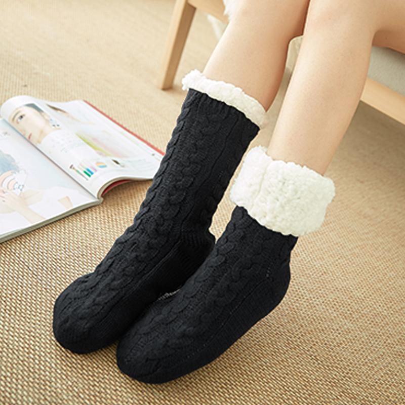 Unisex Slipper Socks with Non-Slip Sole – Warm and Cosy